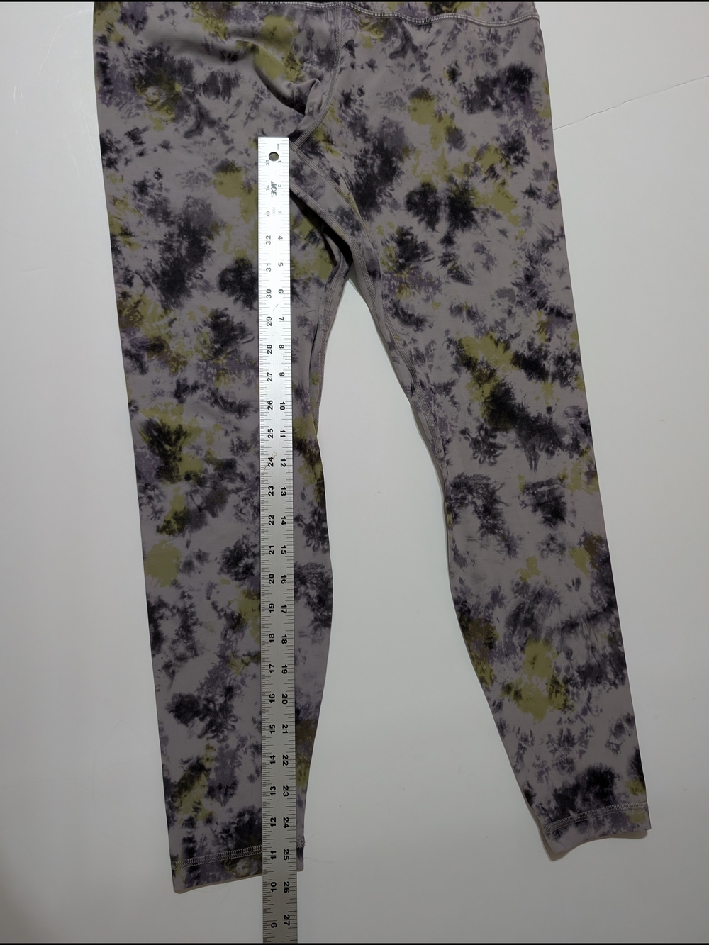 lululemon athletica Tie-Dye Leggings in Gray, Black & Olive - Picture 2 of 6